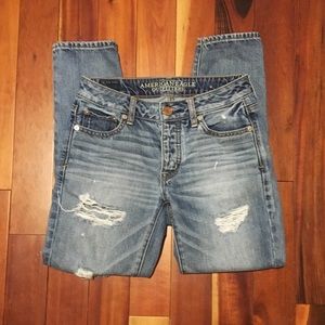 Ripped 00 American Eagle Boy Crop Jeans